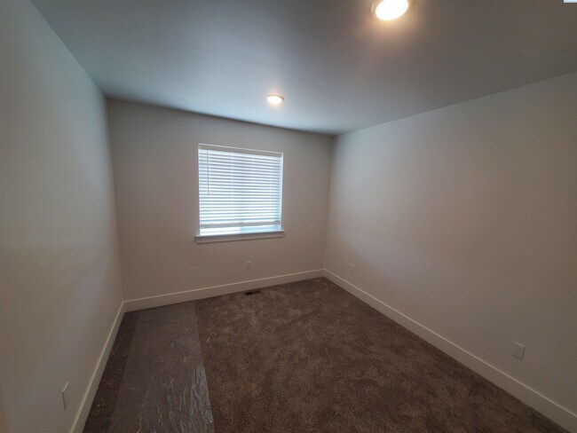 Building Photo - Brand New For Rent