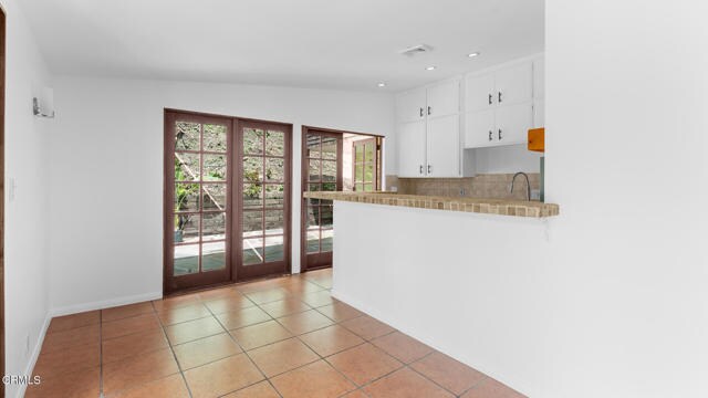 Building Photo - 1450 Benedict Canyon Drive