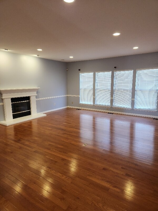 Building Photo - 3802 Scarlet Oak Dr