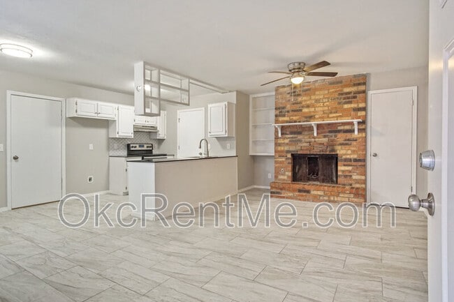 Building Photo - 502 Peppertree Ln