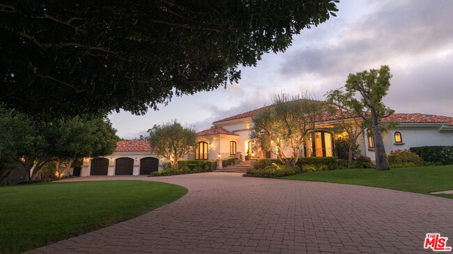 Building Photo - 6110 Merritt Dr