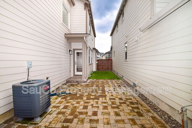 Building Photo - 14983 NW Cosmos St
