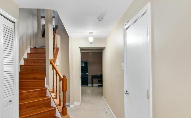 Building Photo - 804 Pleasant Hill Ln