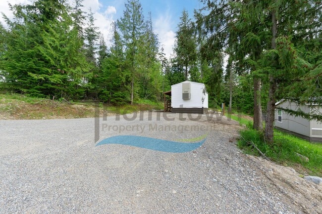 Building Photo - 2 Bedroom 1 Bath Home with Off Street Parking Available in Sagle!