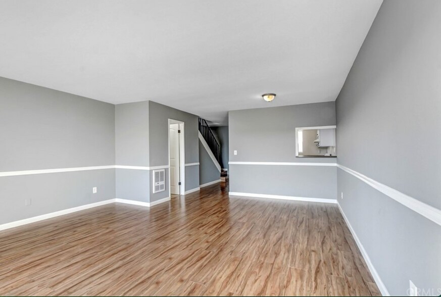 wide view of living room/dining room - 730 N Eucalyptus Ave