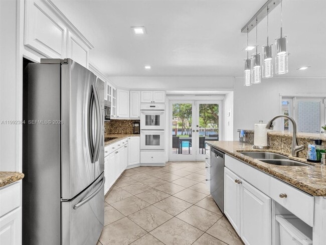 Building Photo - 413 Tamarind Dr