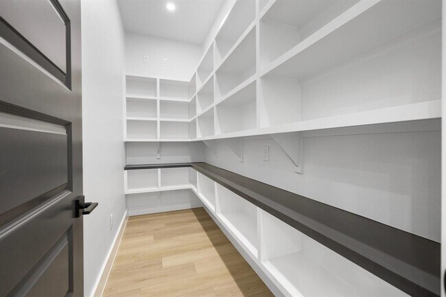 Building Photo - 14804 Arrowhead Dr