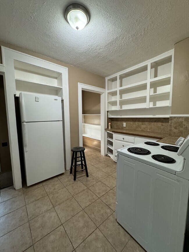 Building Photo - Updated 3 bedroom, 1 bathroom house with washer/dryer hookups Hurry! Limited-Time Special: NO APP...