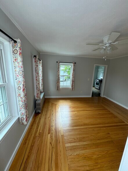 Building Photo - 53 Pettaconsett Ave