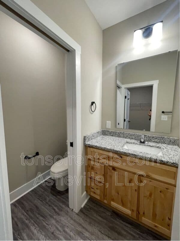 Building Photo - 77 East St