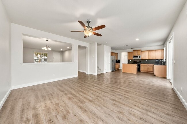 Building Photo - 2120 Stansfield Dr