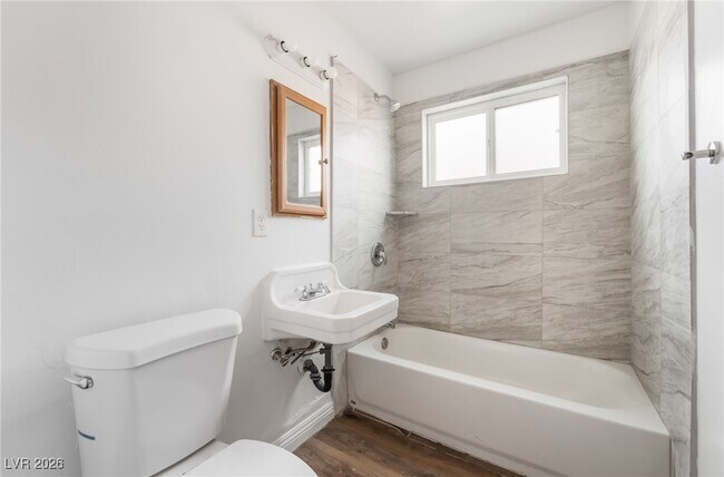 Building Photo - 1109 Tumbleweed Ave