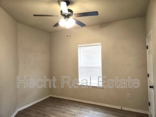 Building Photo - 217 Kaspar Way