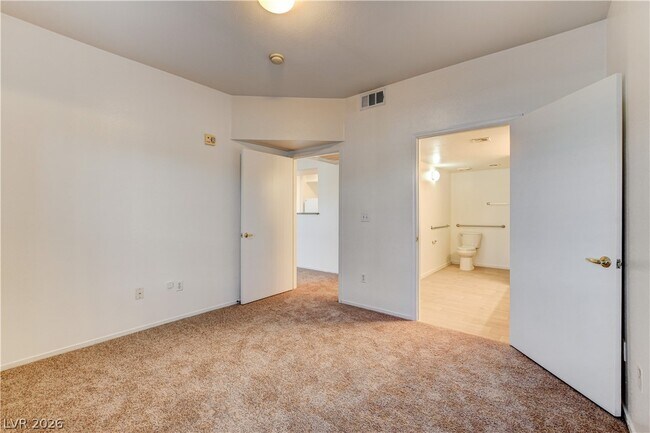 Building Photo - 45 Maleena Mesa St