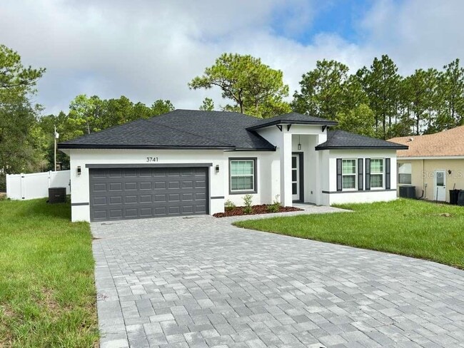 Building Photo - 3741 W Forest Dr