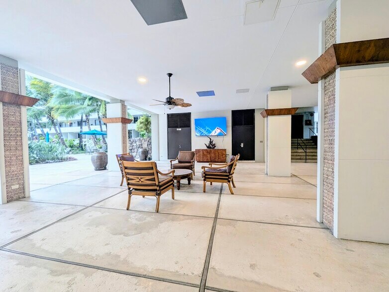 Building Photo - 425 Ena Rd