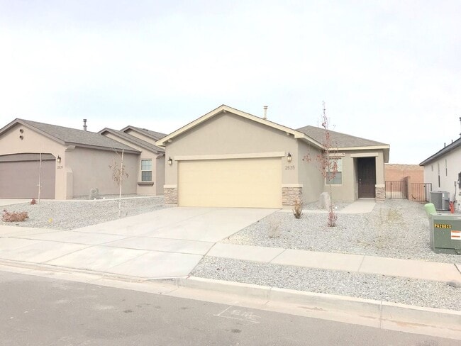 Building Photo - New! Brilliant 3 bedroom Rio Rancho Home. Refrigerated Air! Great Location! Special!