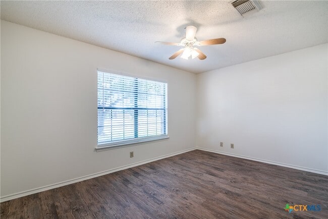 Building Photo - 1078 Stone Trail