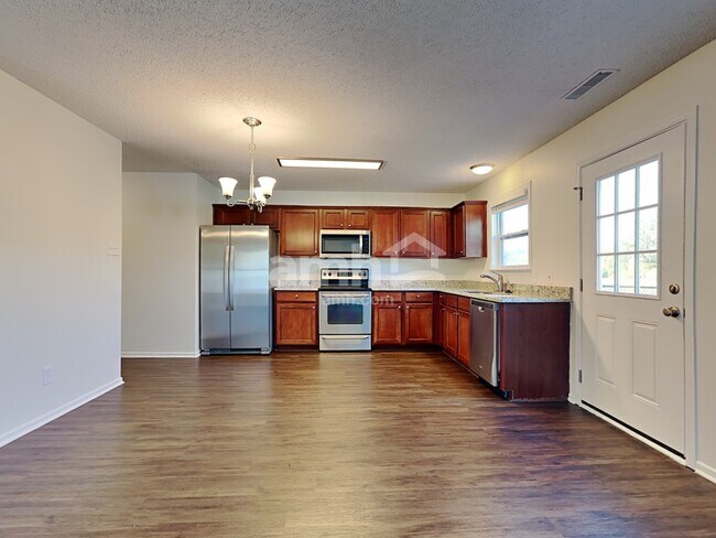 Building Photo - 10258 Golden Dr