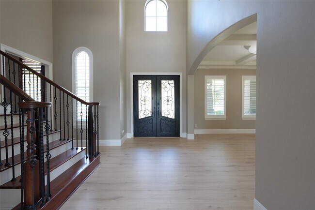 Building Photo - 32726 Tall Oaks Way