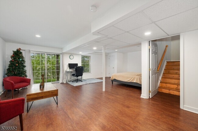 Building Photo - 18 Henning Terrace