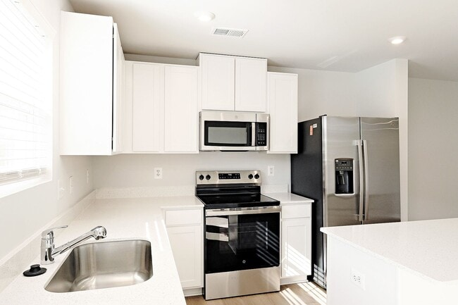 Building Photo - New Dog-Friendly Greene Co Townhome - Be The First To Live Here!