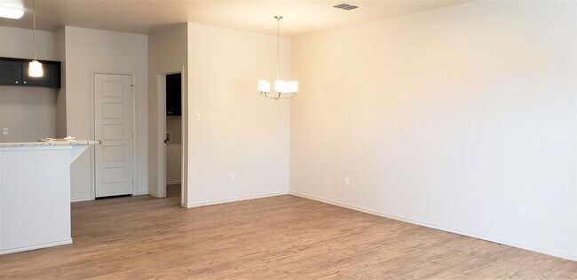 Building Photo - Cooper ISD- Luxury Duplex in Southwest Lub...