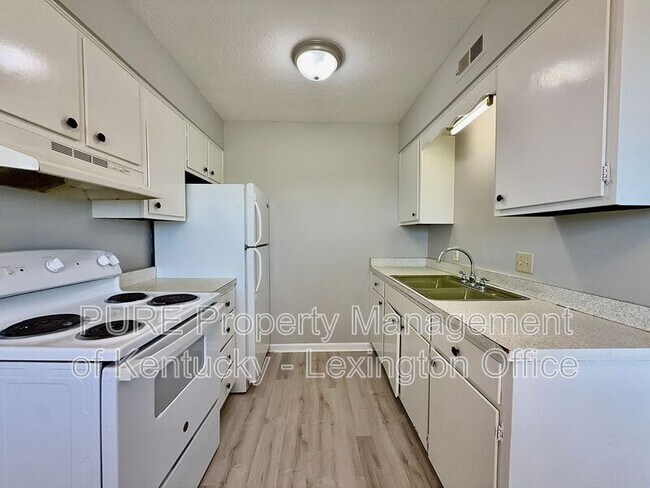 Building Photo - 1517 Steadmantown Ln