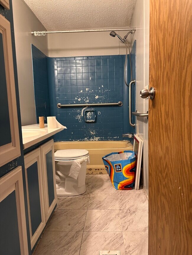 Building Photo - 21176 Boquet Dr