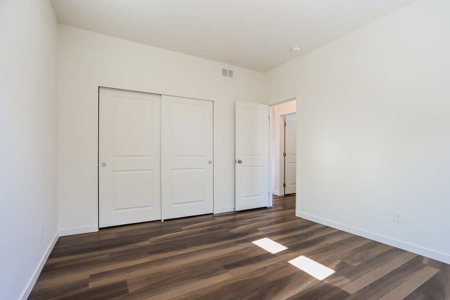 Building Photo - 4748 N Tower Ct