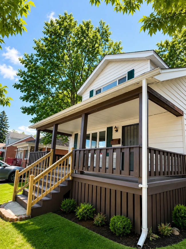 Building Photo - Section 8 Approved! Low Move in Cost