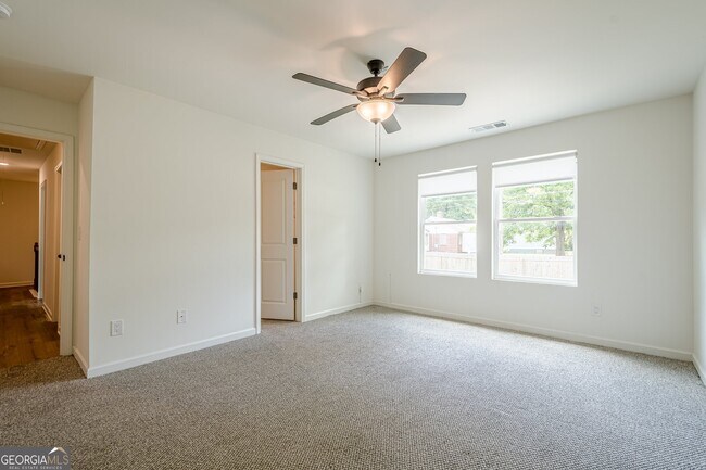 Building Photo - 90 Cerro St SW