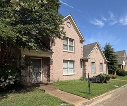 Building Photo - 1173 Clear Creek Rd