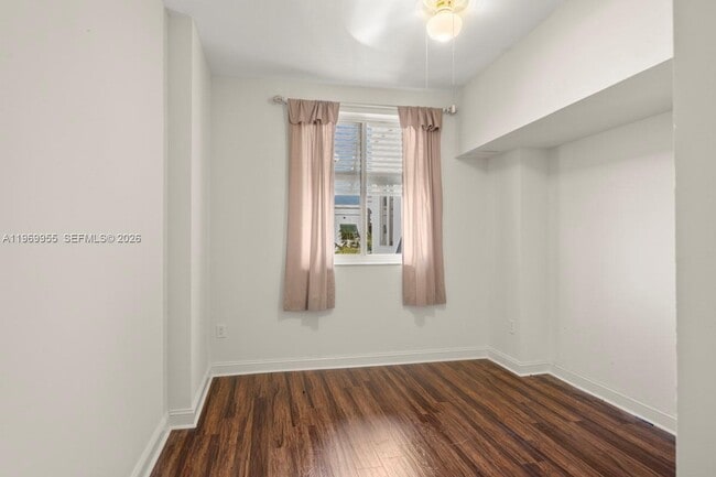 Building Photo - 510 NW 84th Ave