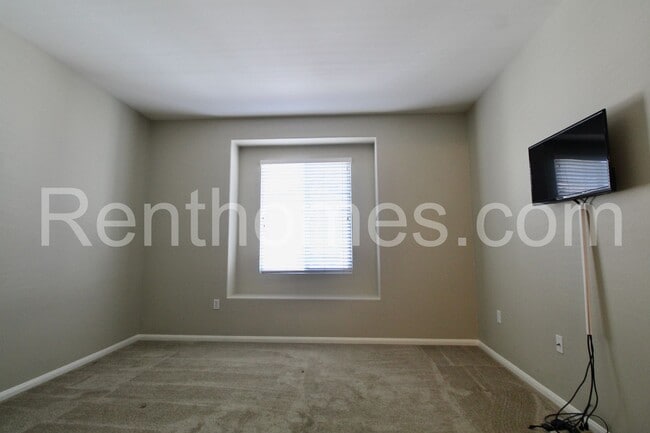 Building Photo - 314 Borden Rd