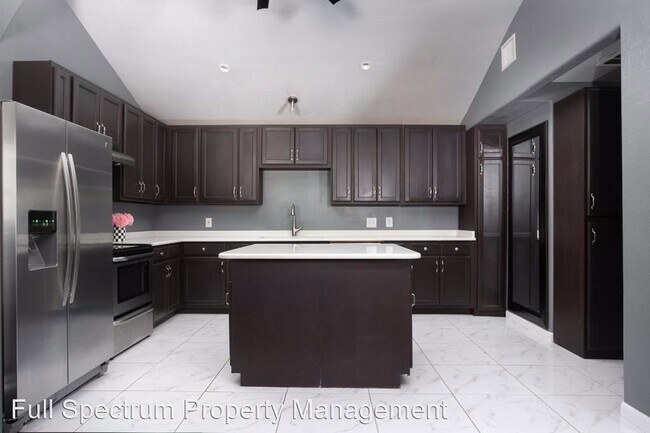 Building Photo - 2 br, 2 bath House - 703 Eleanor