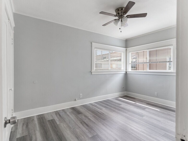 Building Photo - 736 Olive Ave