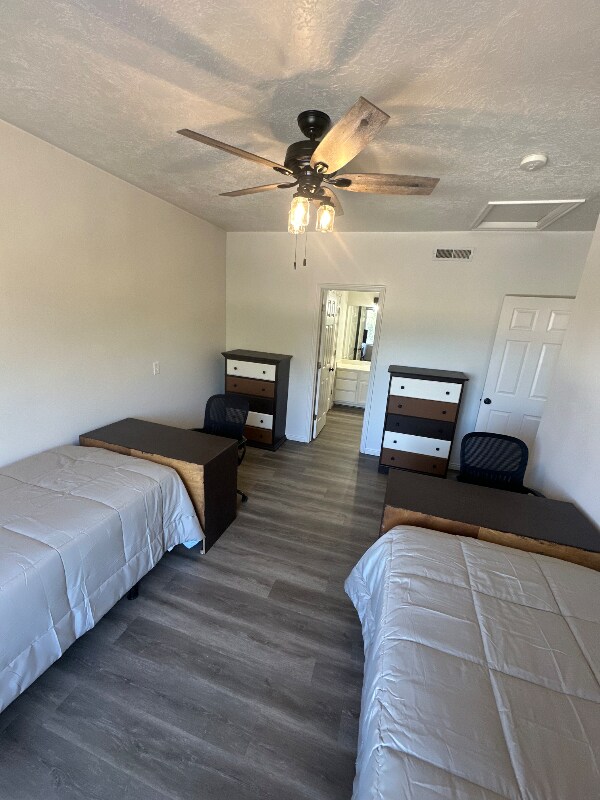 Building Photo - 1490 S 430 W