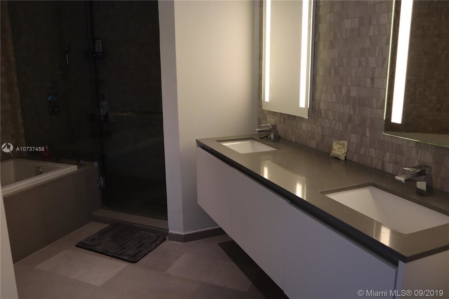 Building Photo - 88 SW 7th St