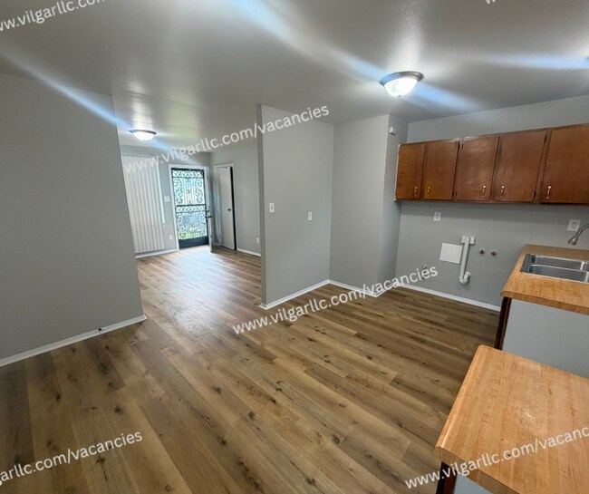 Building Photo - 4414 W 24th Pl