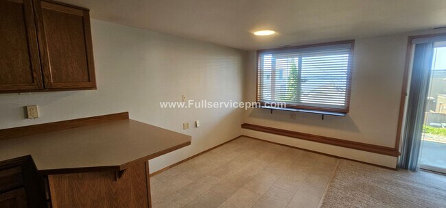 Building Photo - Quiet and charming 1 bedroom 1 bath DS apartment in Redondo Beach house