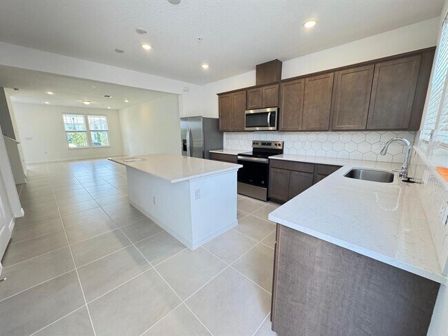 Building Photo - 4561 ORCHARD VIEW Aly