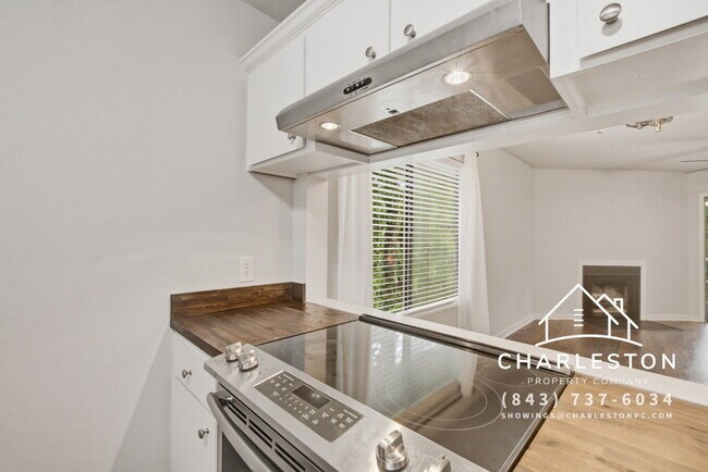 Building Photo - 2741 Jobee Dr