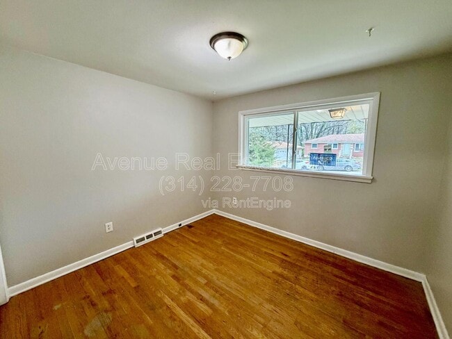 Building Photo - 8821 McNulty Dr