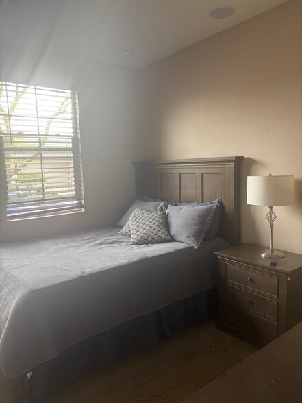 Building Photo - 4468 Covered Wagon Trl