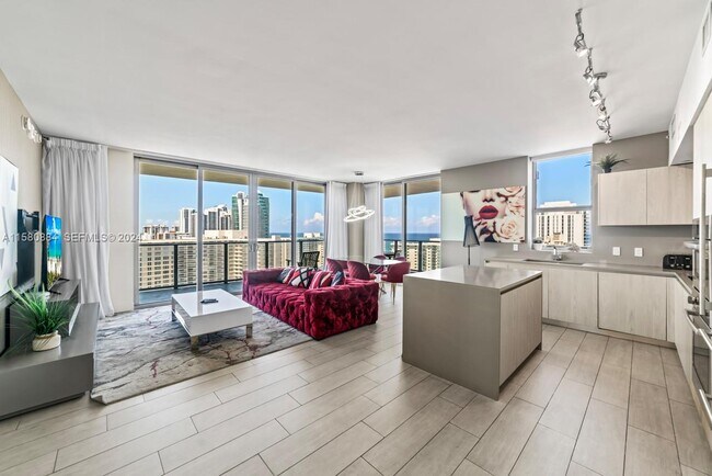 Building Photo - 4010 S Ocean Dr