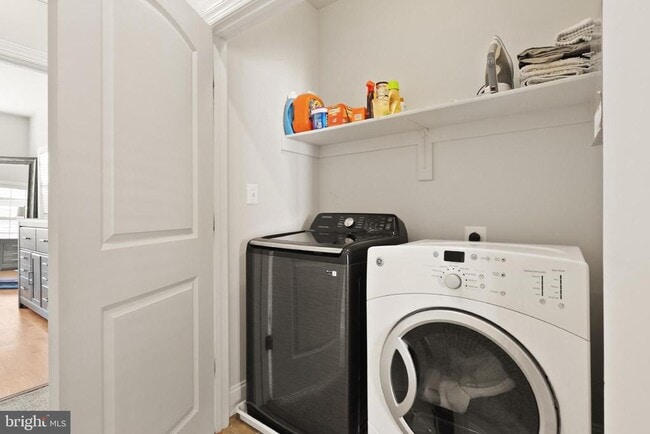 Building Photo - 2238 Margraf Cir