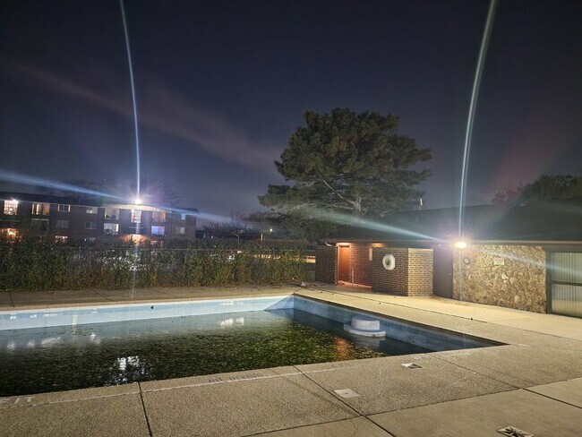 Building Photo - 235 N Mill Rd