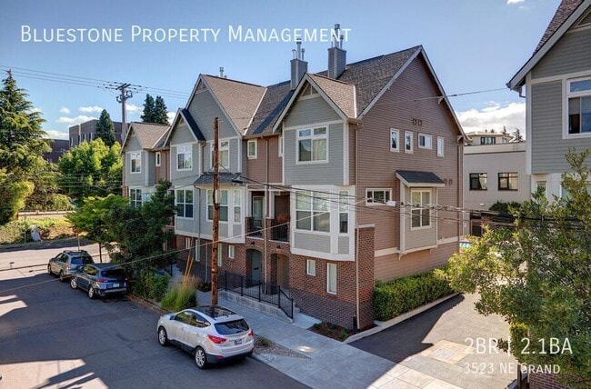 Building Photo - 3523 NE Grand Ave