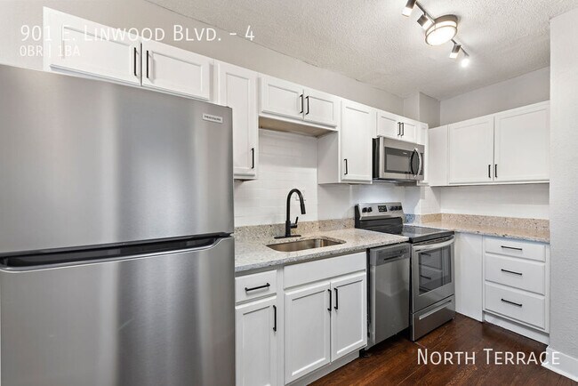 Building Photo - 901 Linwood Blvd